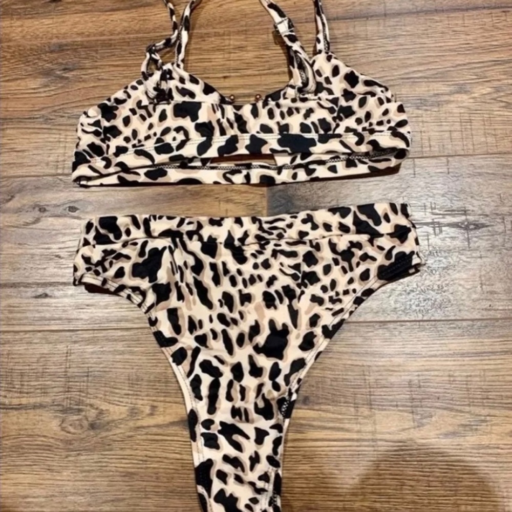 Leopard Print High Waisted Bikini Size Small - image 3